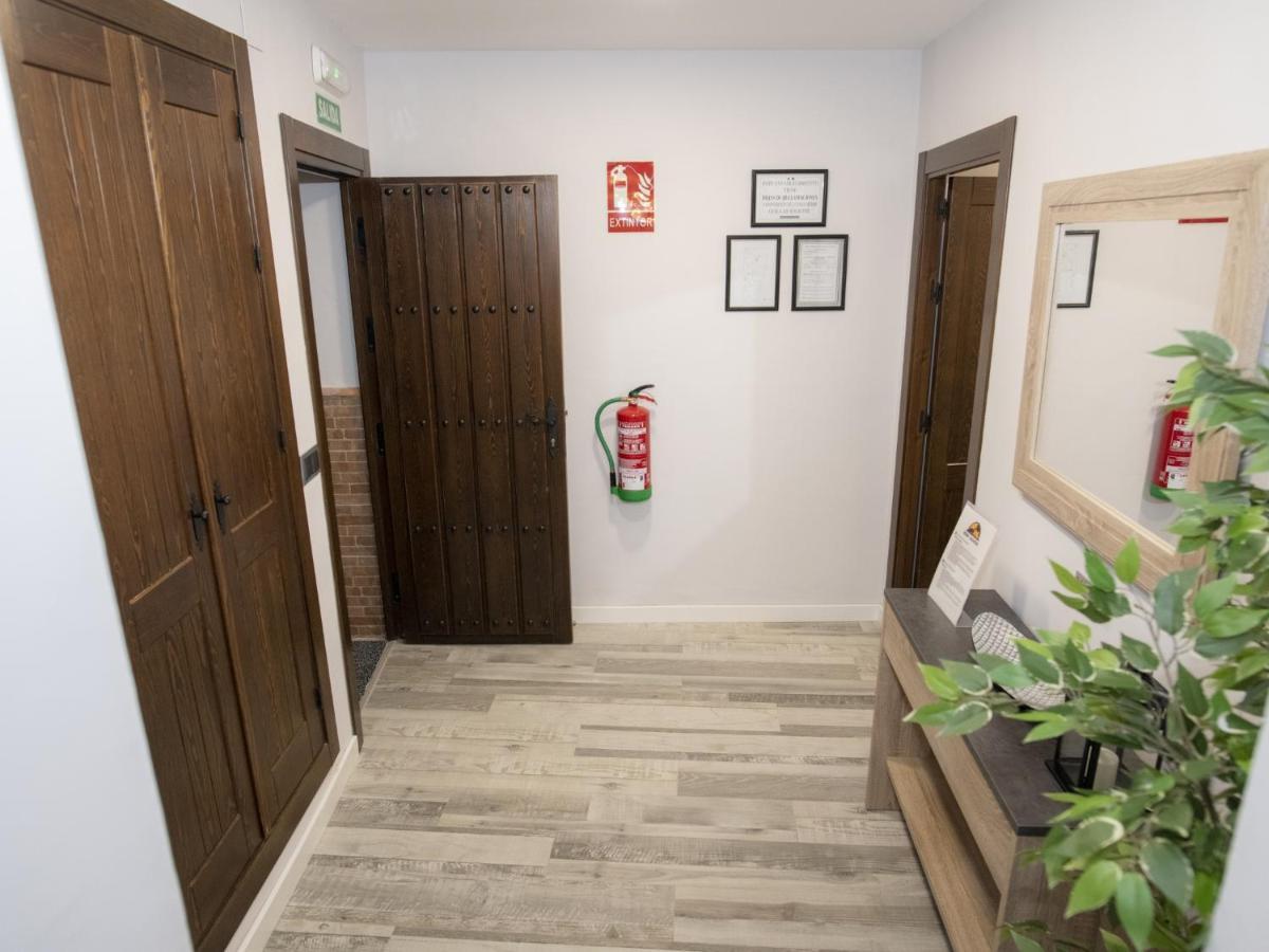 Elegante Apartamento Para 5 En El Centro De Caceres Con Wifi 외부 사진