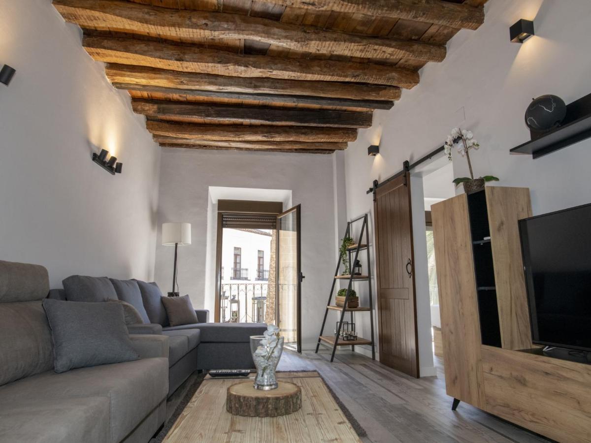 Elegante Apartamento Para 5 En El Centro De Caceres Con Wifi 외부 사진